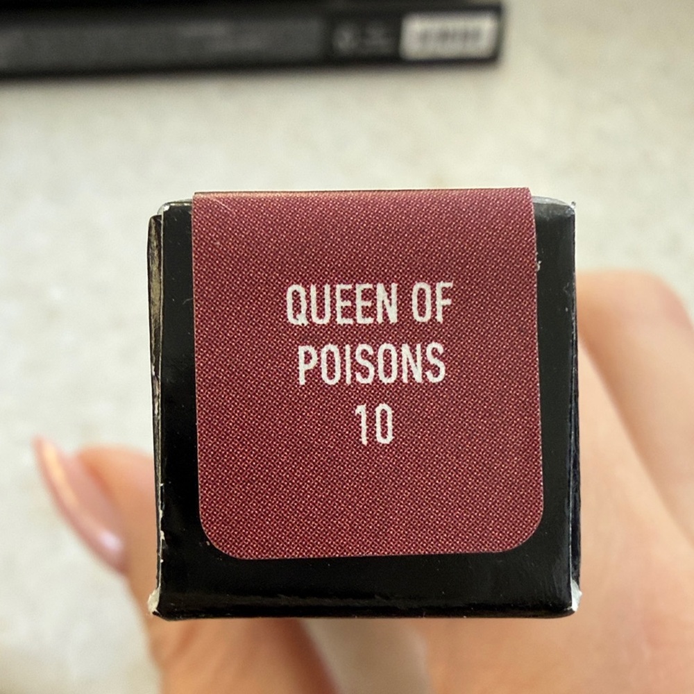 KVD beauty Everlasting Hyperlight Vegan Transfer-Proof Liquid Lipstick - Picture 5 of 5